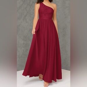 Azazie Crosby - Size 6 - NWT - burgundy color